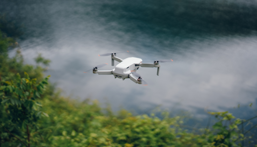 Future-Proof Your Portfolio How Strategic Private Investments Complement Public Holdings les asset management featured img v2